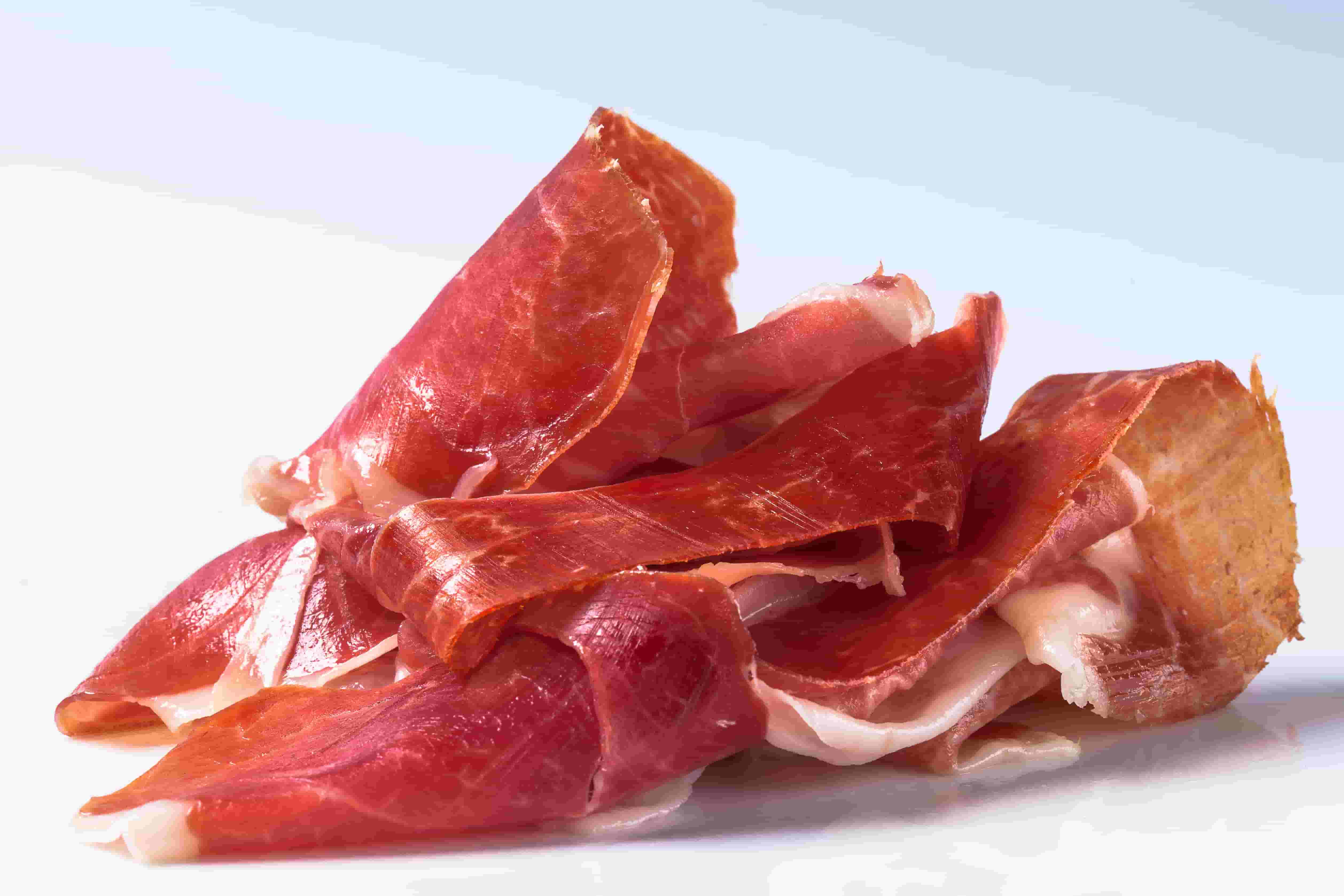 Quelles sont les meilleures façons de déguster et d&rsquo;apprécier le jambon bellota ?